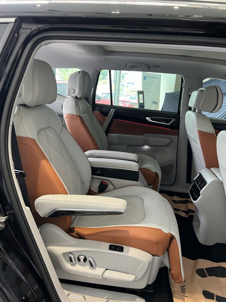 Volkswagen Teramont President 6 z5919536166702 5e121a106fd9044a7149027200c1e5ec